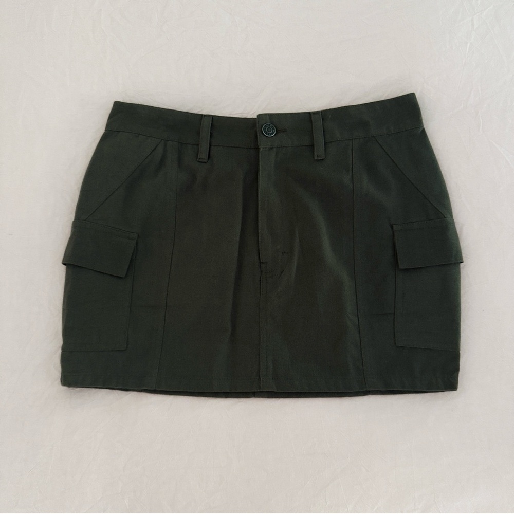 low rise cargo mini skirt from motel rocks ♡